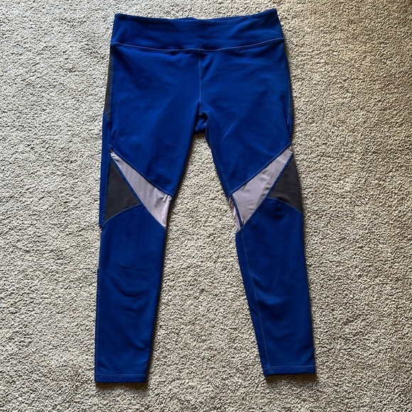 Fabletics Set Sports Bra Shira w/Matching Leggings Royal Blue Gray Mesh Pocket - Picture 6 of 16